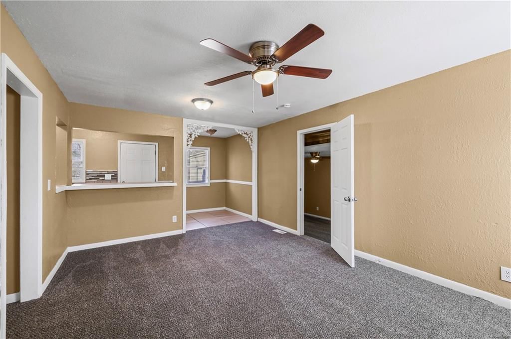 10008 Hardesty Avenue — photo 2