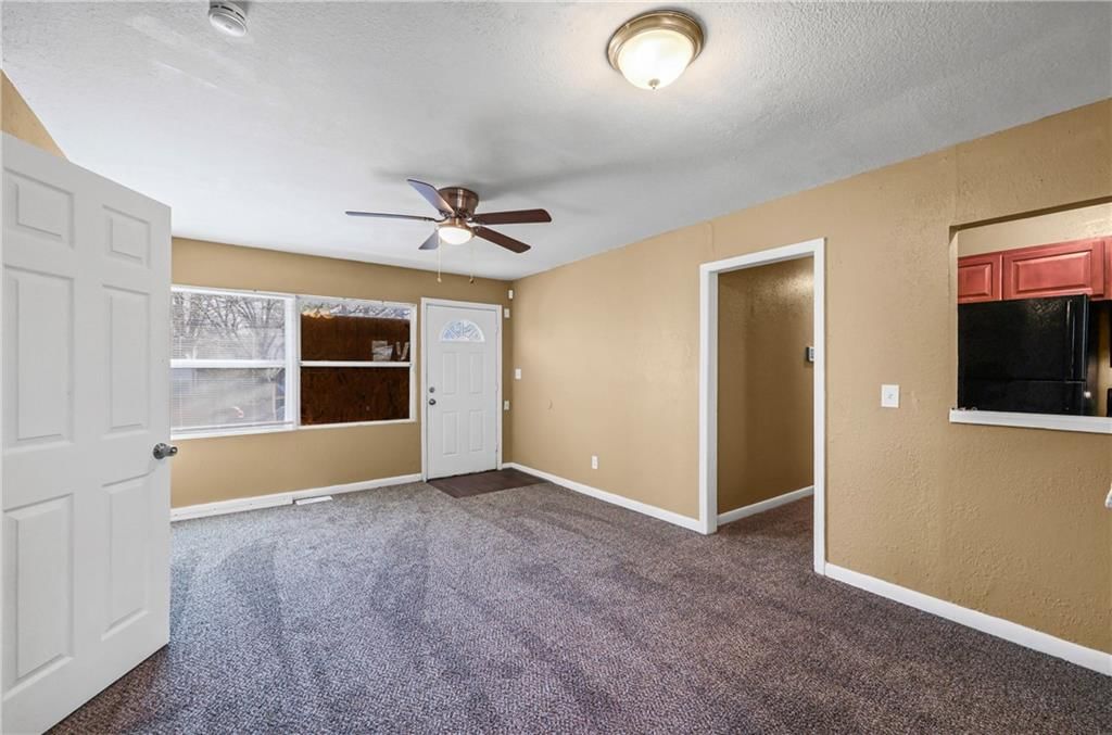 10008 Hardesty Avenue — photo 3