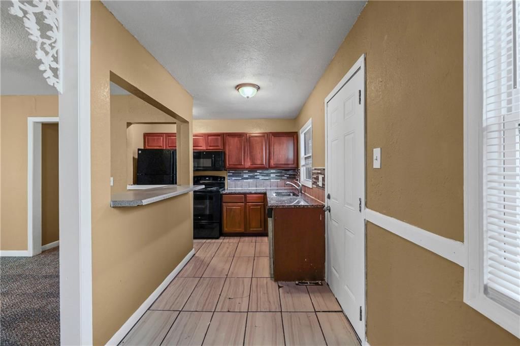 10008 Hardesty Avenue — photo 4