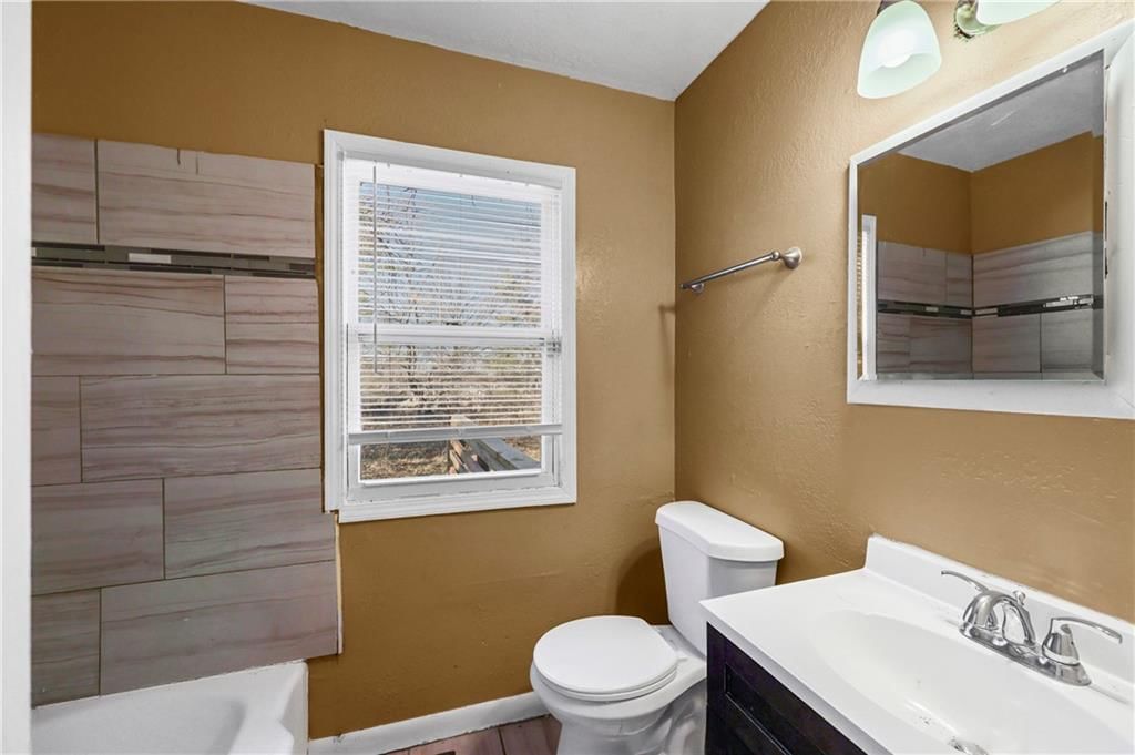 10008 Hardesty Avenue — photo 8