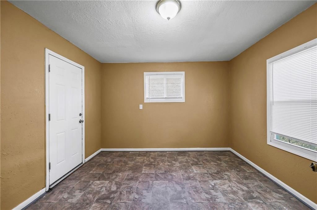 10008 Hardesty Avenue — photo 12