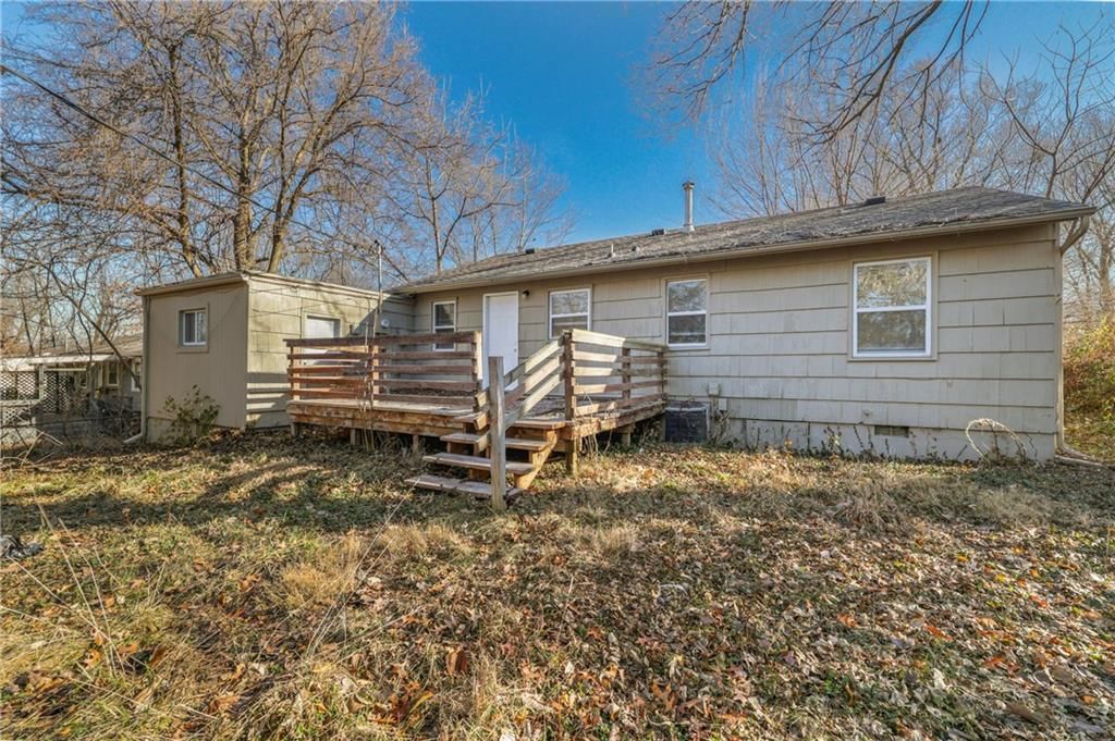 10008 Hardesty Avenue — photo 16