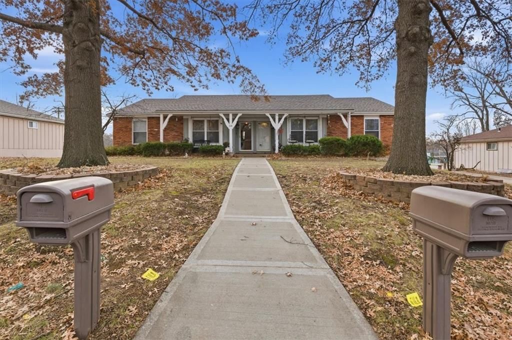 314 Melody Lane, Lee's Summit, MO