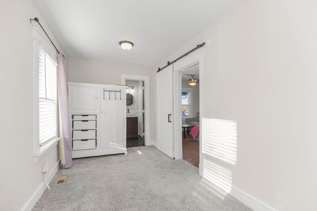 4201 S Thompson Street — photo 11