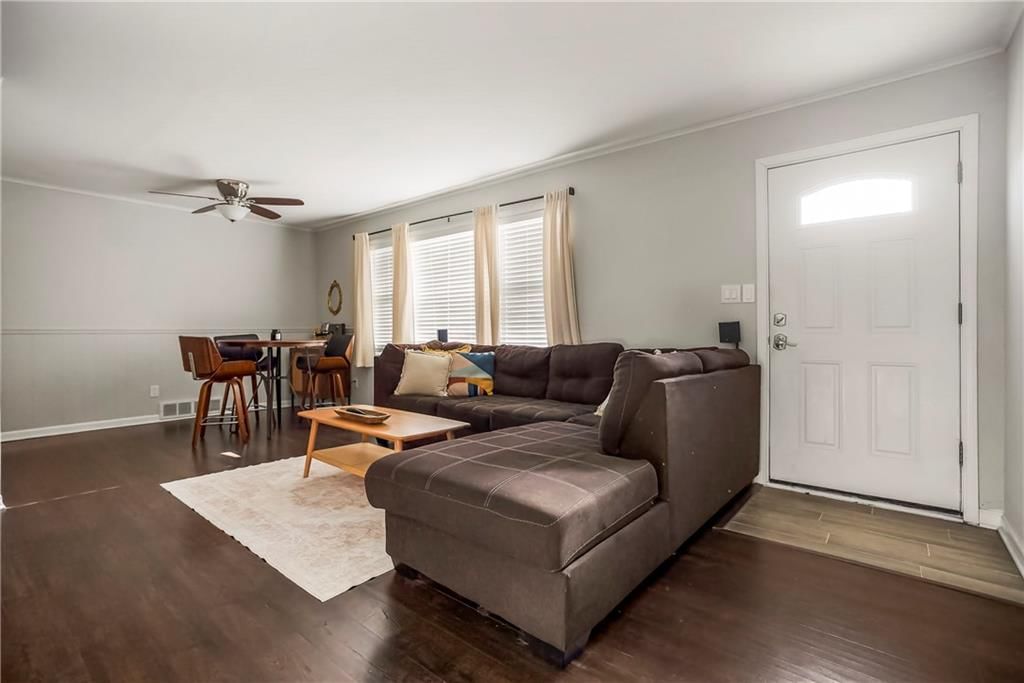 7576 Rainbow Drive — photo 4