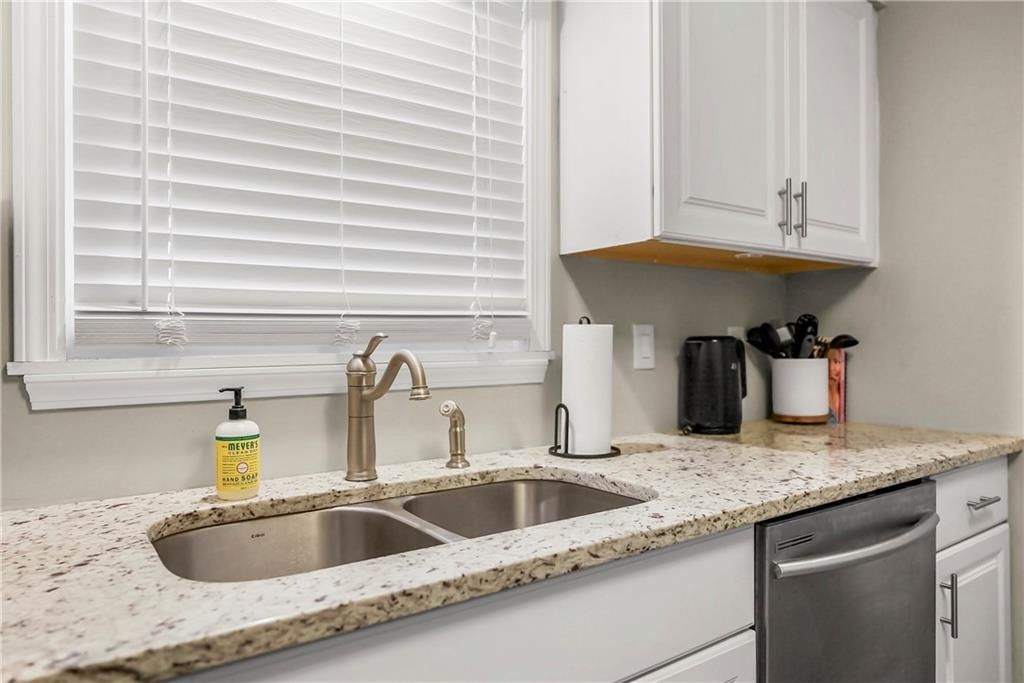 7576 Rainbow Drive — photo 13