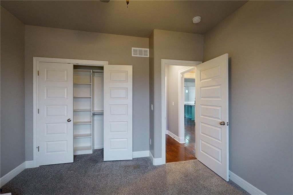 309 SW Chelmsford Drive — photo 14
