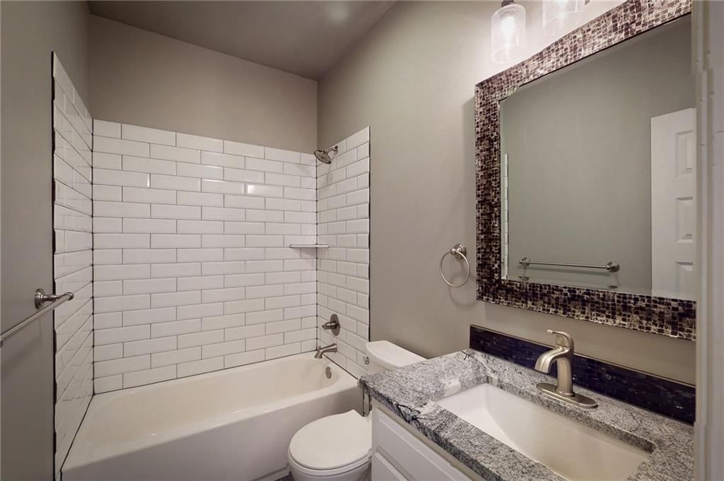 309 SW Chelmsford Drive — photo 16