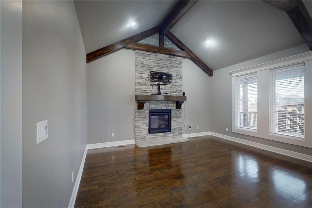 309 SW Chelmsford Drive — photo 18