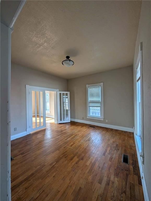 339 W 6th Avenue — photo 24