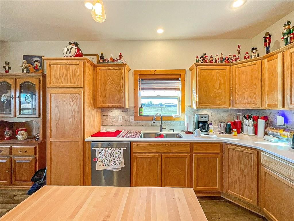 31833 W Highway — photo 14