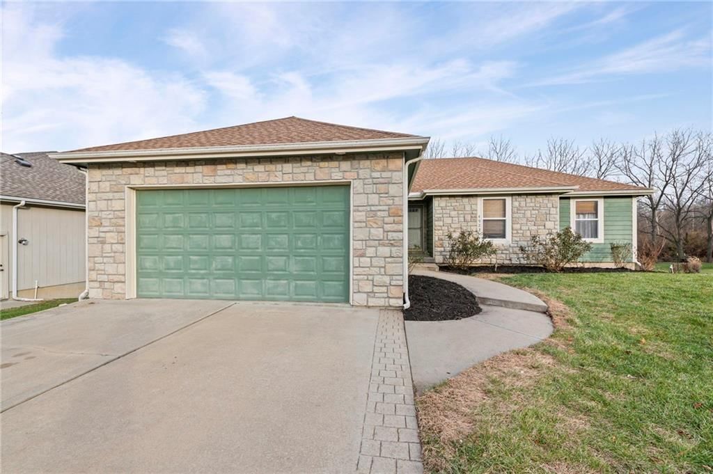 4923 Parkway Drive — photo 4
