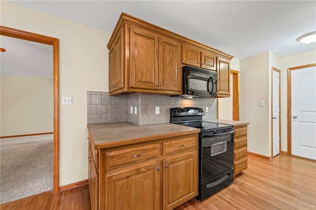 4923 Parkway Drive — photo 12