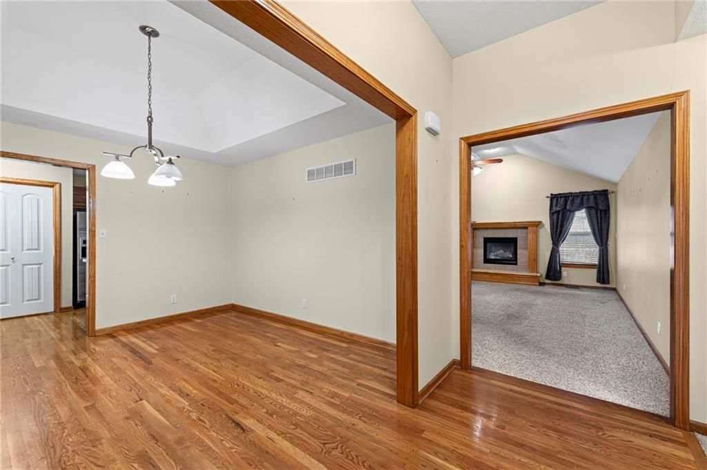 4923 Parkway Drive — photo 15