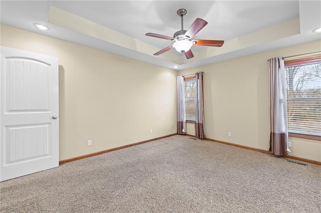 4923 Parkway Drive — photo 19