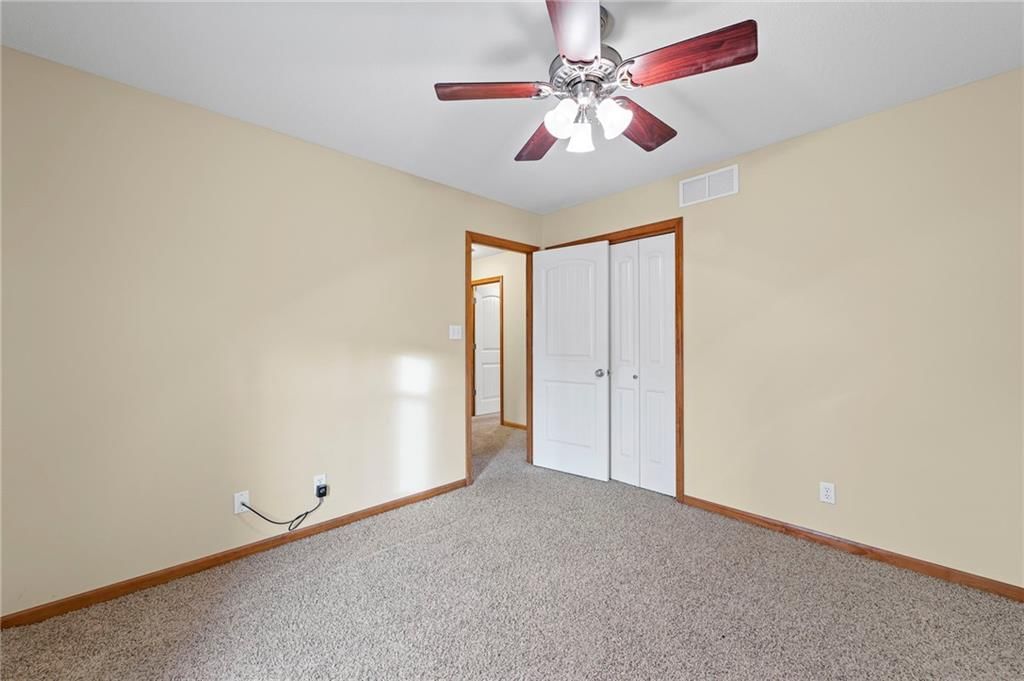 4923 Parkway Drive — photo 26