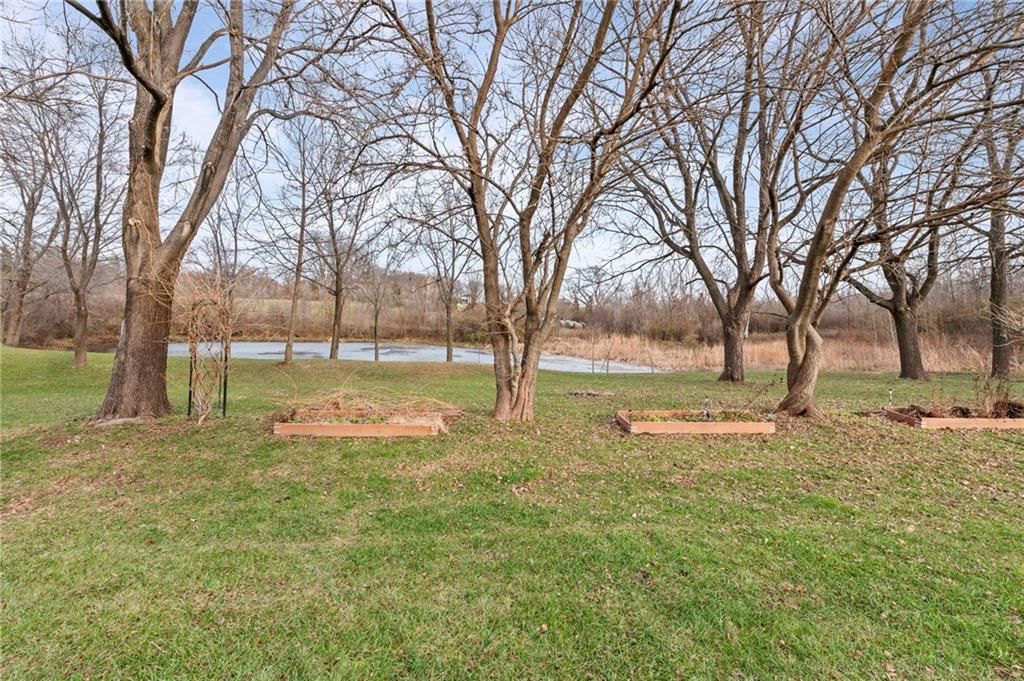 4923 Parkway Drive — photo 31