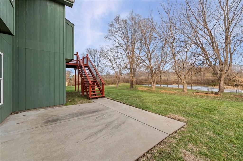 4923 Parkway Drive — photo 32
