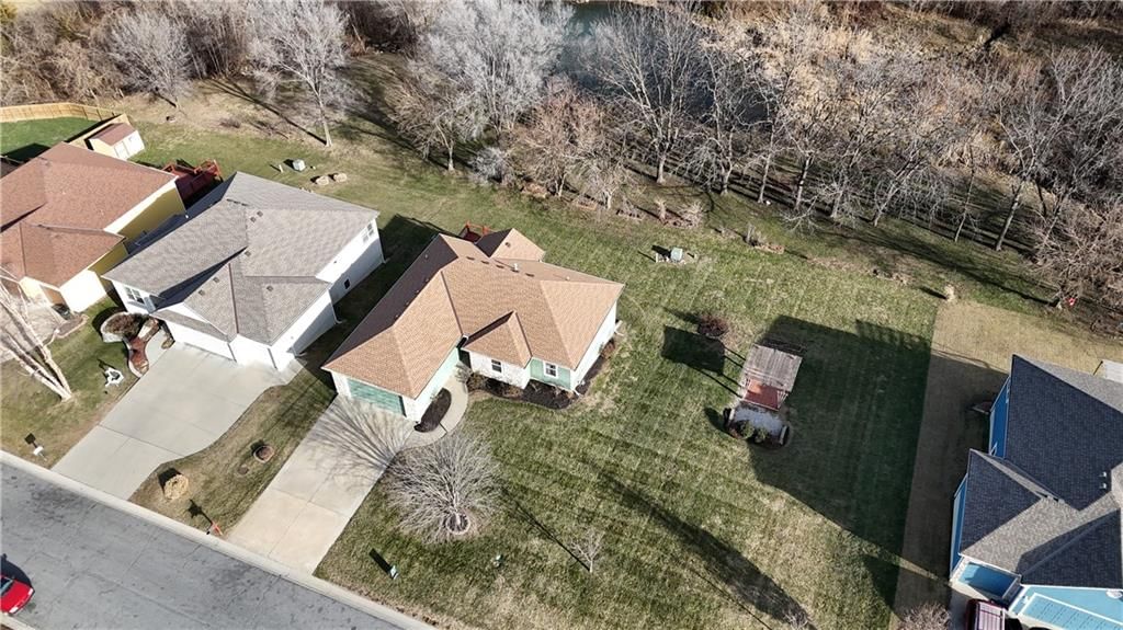 4923 Parkway Drive — photo 45