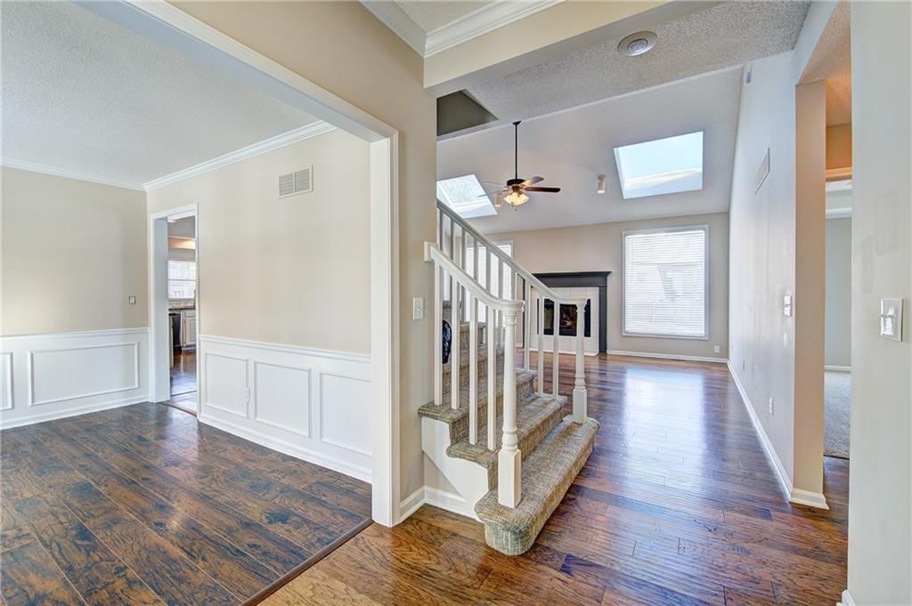 4212 SW Leeward Drive — photo 2