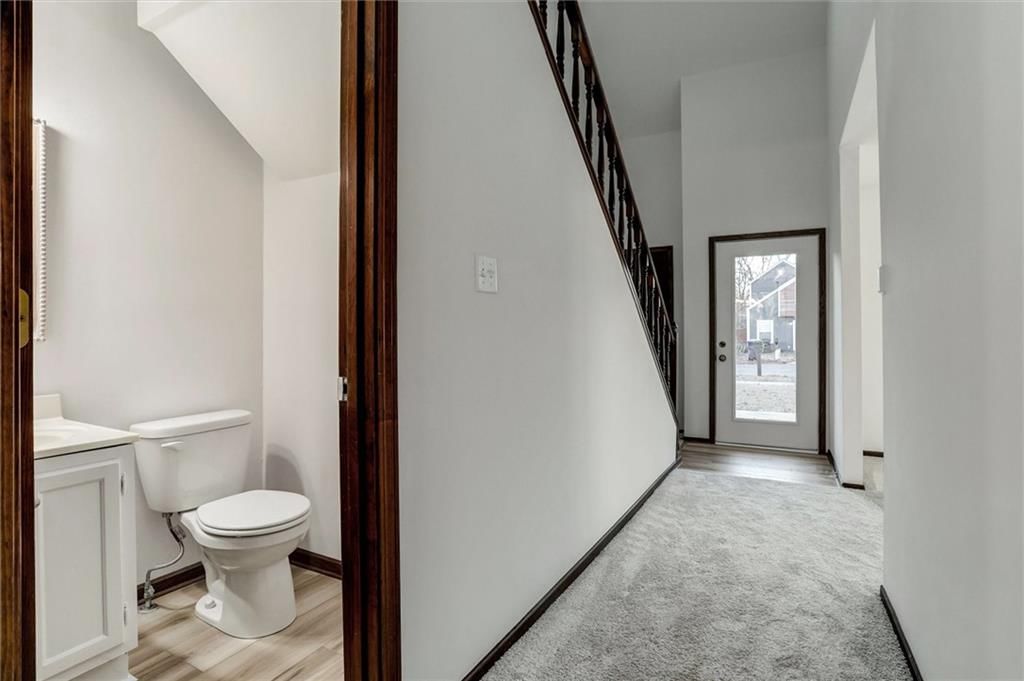 3220 Creekwood Drive — photo 9