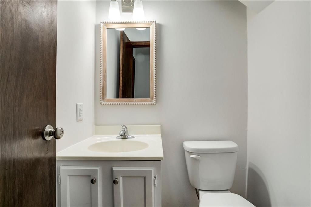 3220 Creekwood Drive — photo 10