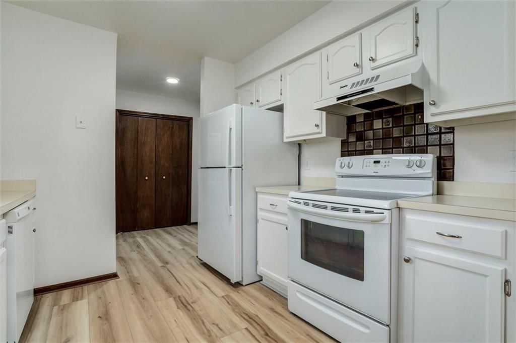 3220 Creekwood Drive — photo 14