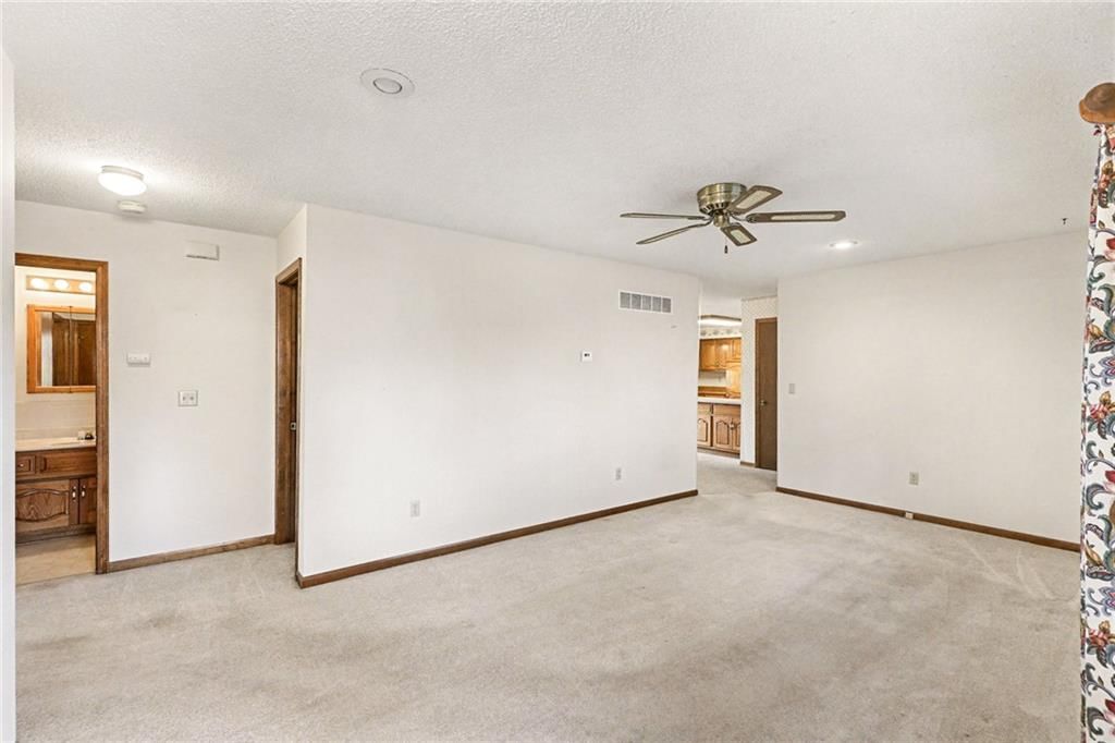 702 N Patton Street — photo 5