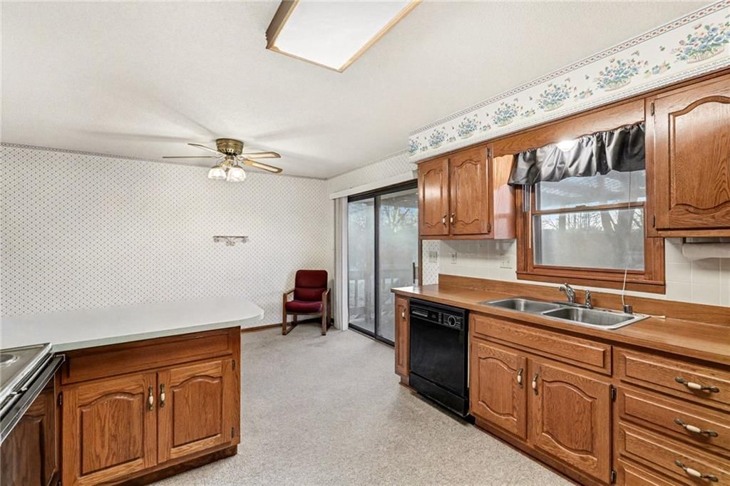 702 N Patton Street — photo 10