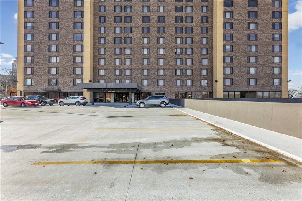 700 E 8th Street — photo 30