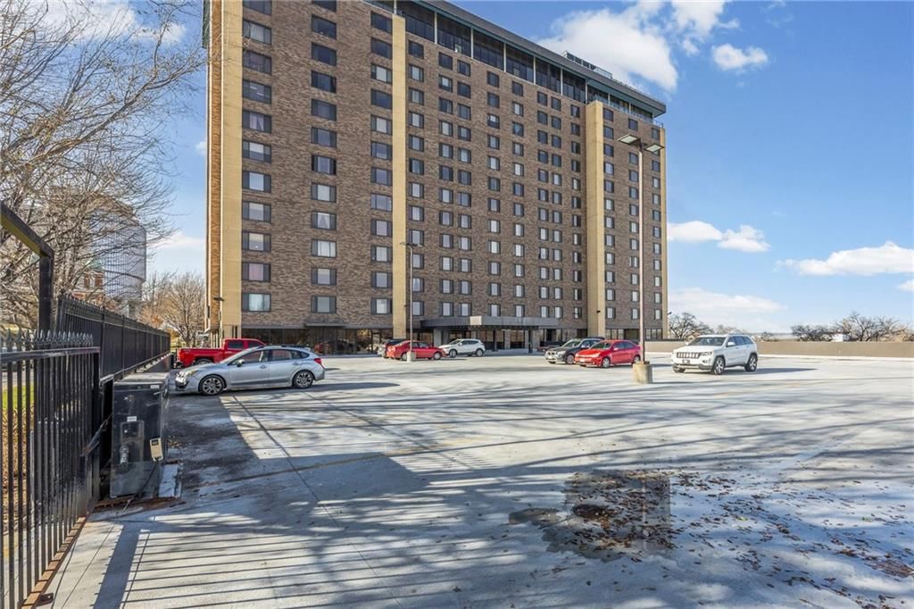 700 E 8th Street — photo 31