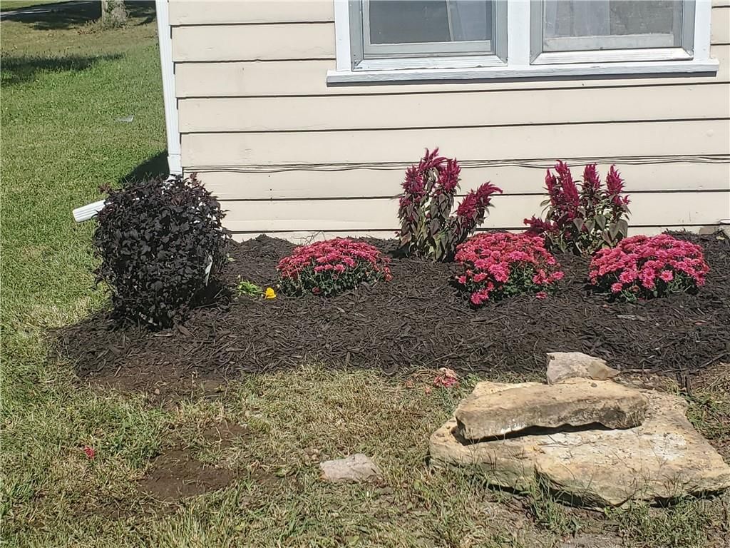 202 E linn Street — photo 2