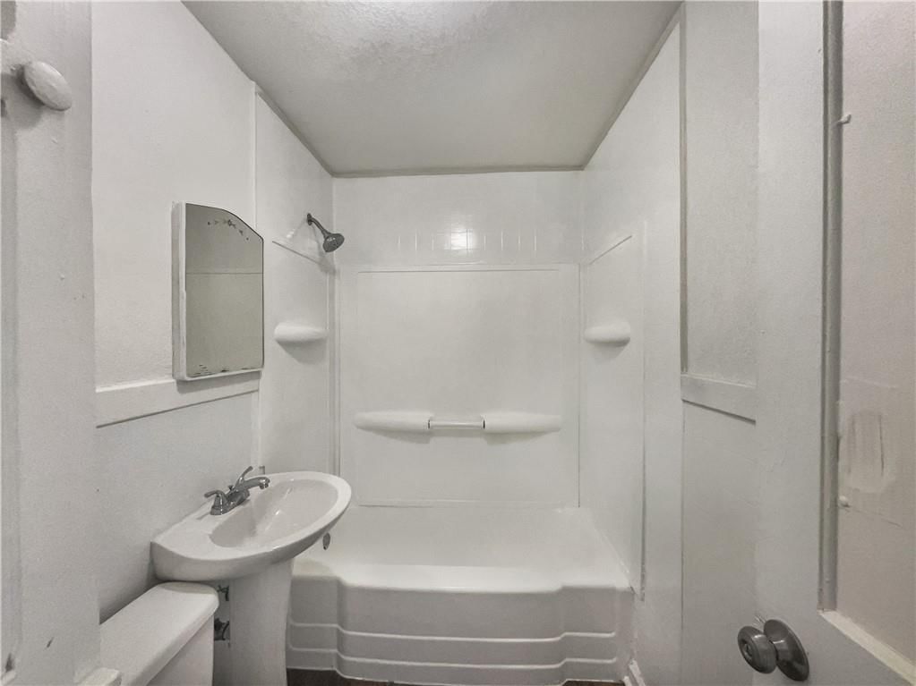 4444 N Chestnut Avenue — photo 6