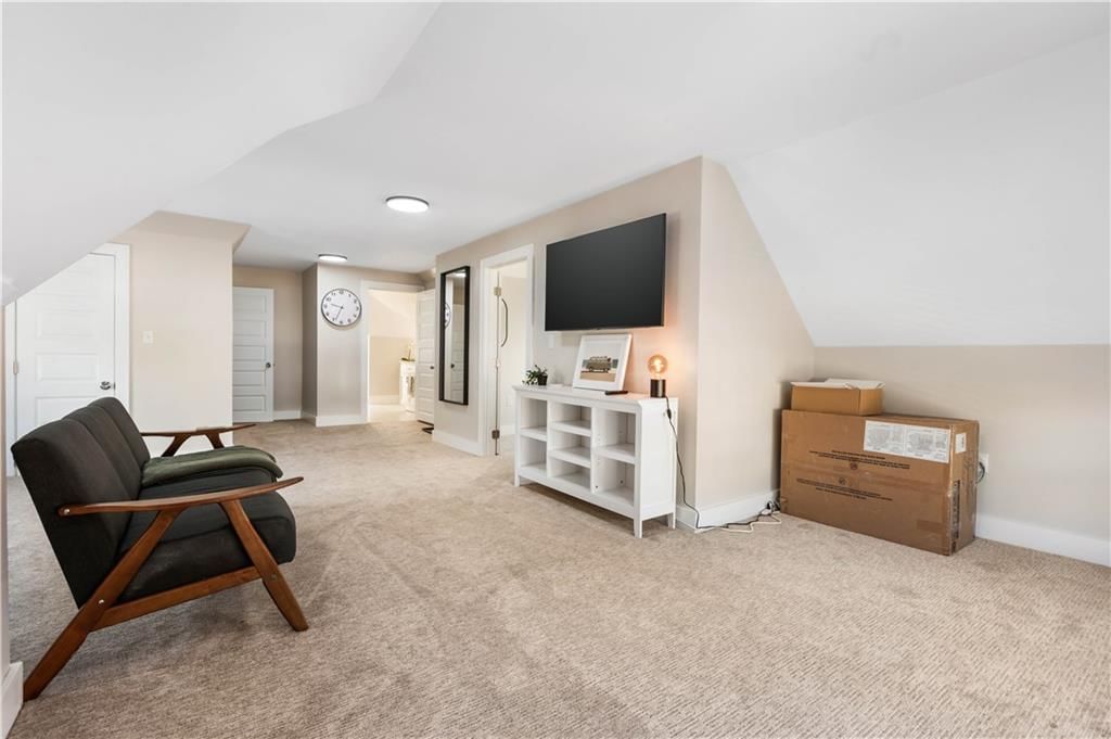 3833 Wyandotte Street — photo 13