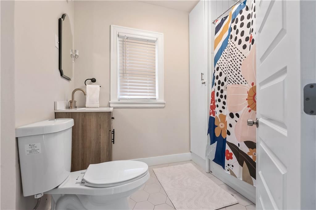 3833 Wyandotte Street — photo 15