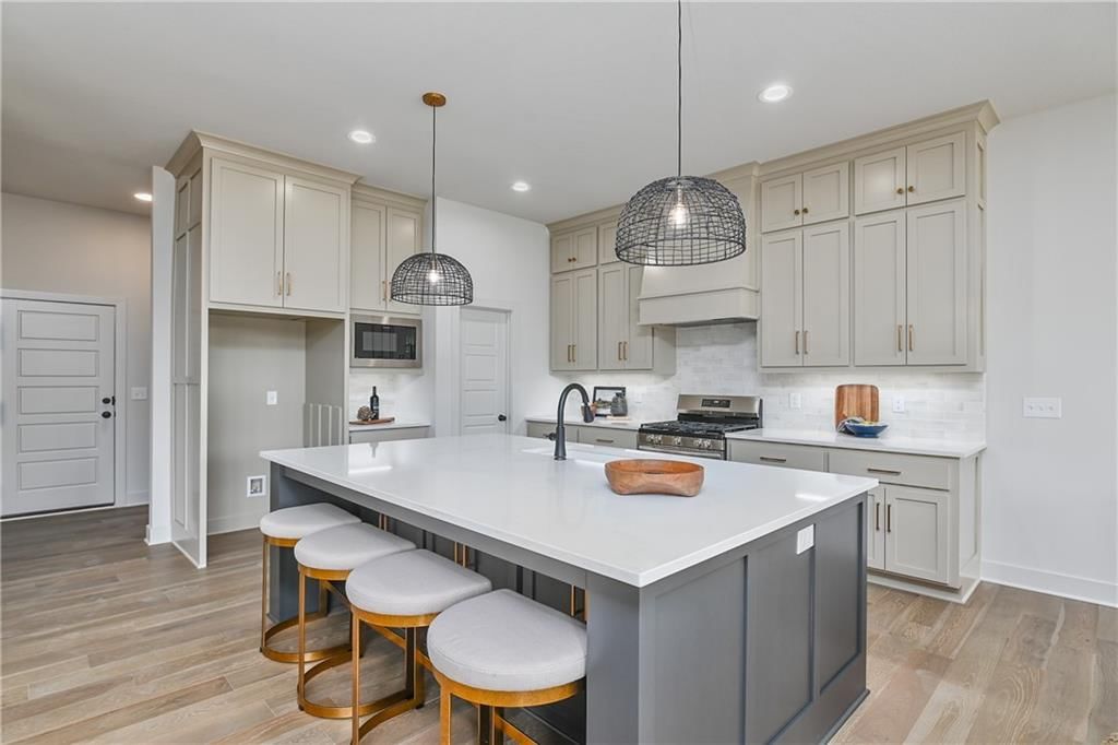 11441 S Langley Street — photo 39
