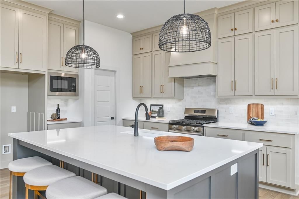 11441 S Langley Street — photo 40