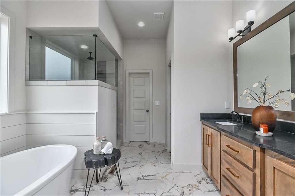 11441 S Langley Street — photo 51