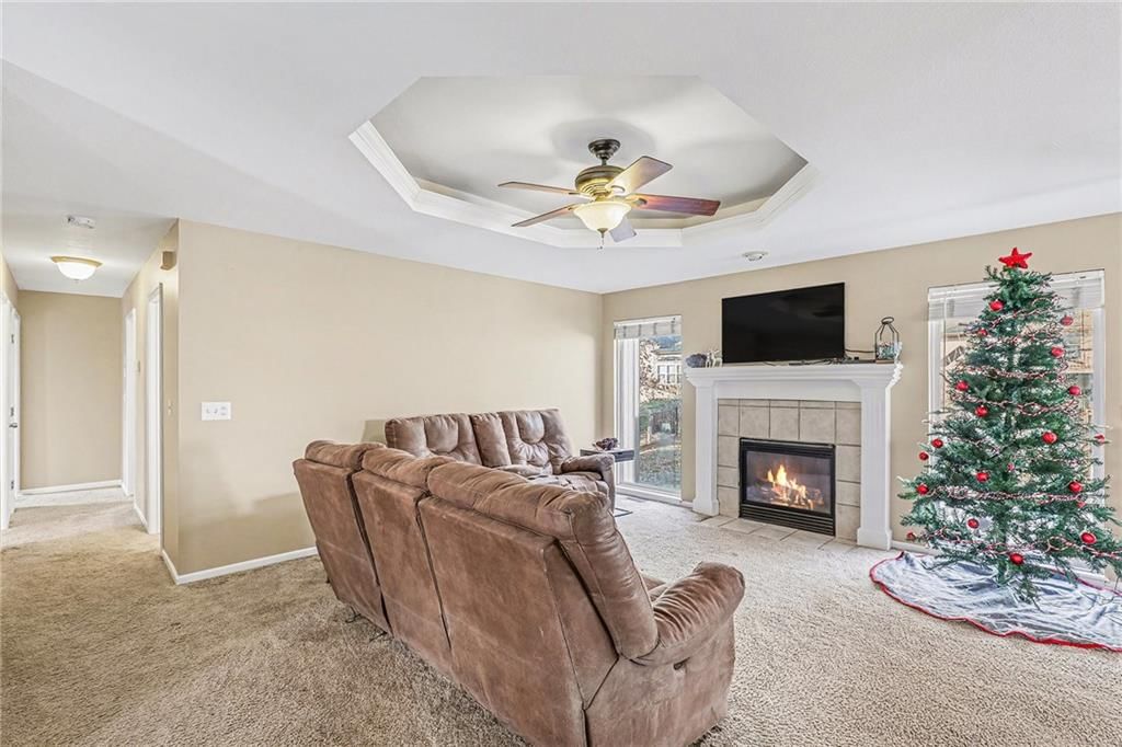 828 SW Country Hill Drive — photo 6