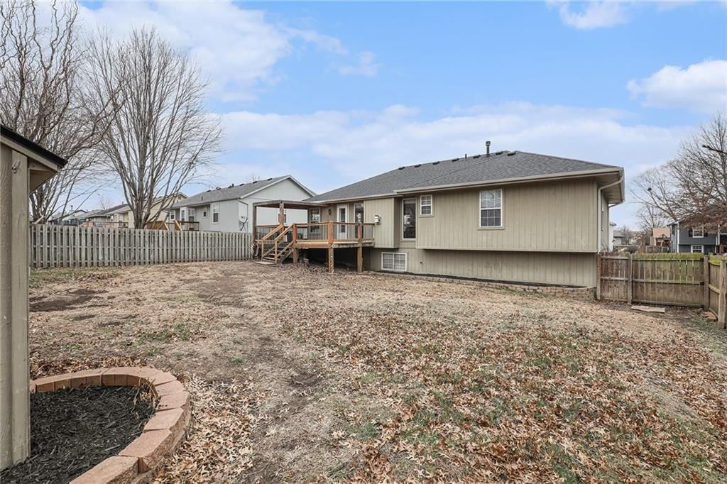 828 SW Country Hill Drive — photo 22