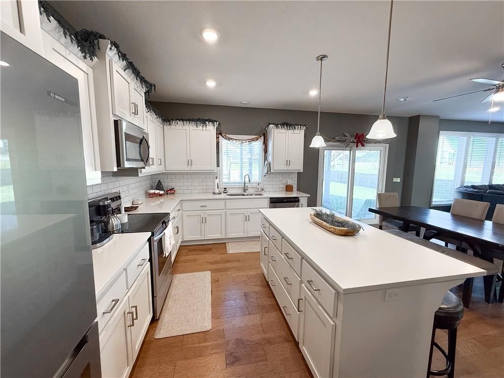 Photo 12 of 39 - 9214 NE 110th Terrace