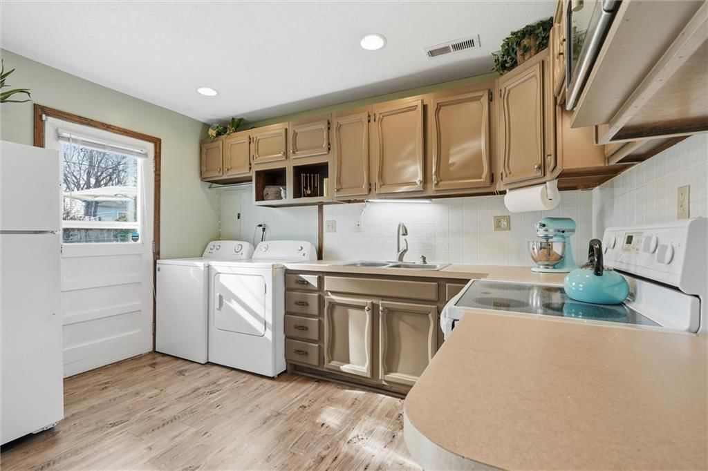 1829 Brook Street — photo 7