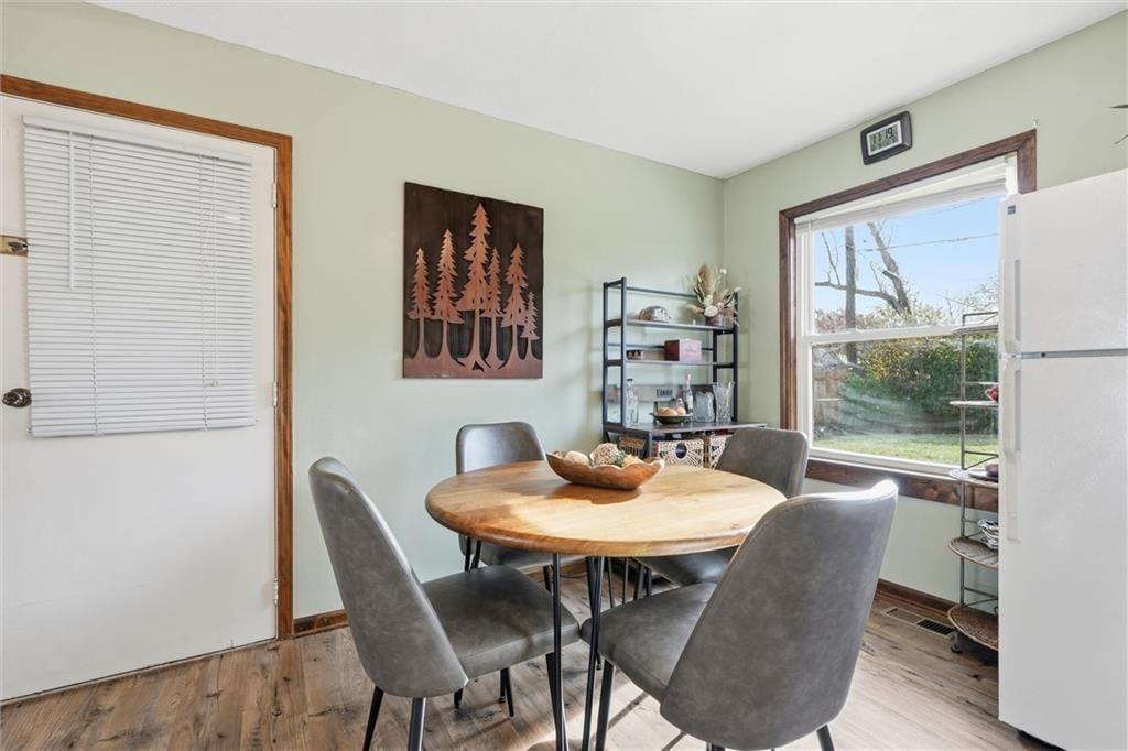 1829 Brook Street — photo 13