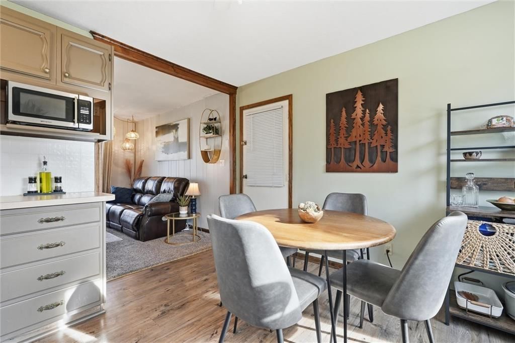 1829 Brook Street — photo 14