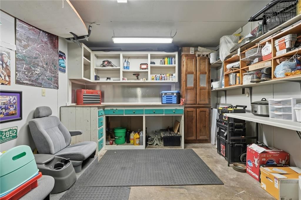 1829 Brook Street — photo 25
