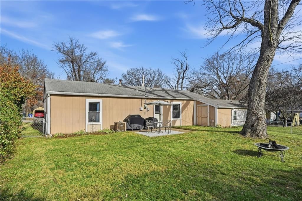 1829 Brook Street — photo 28