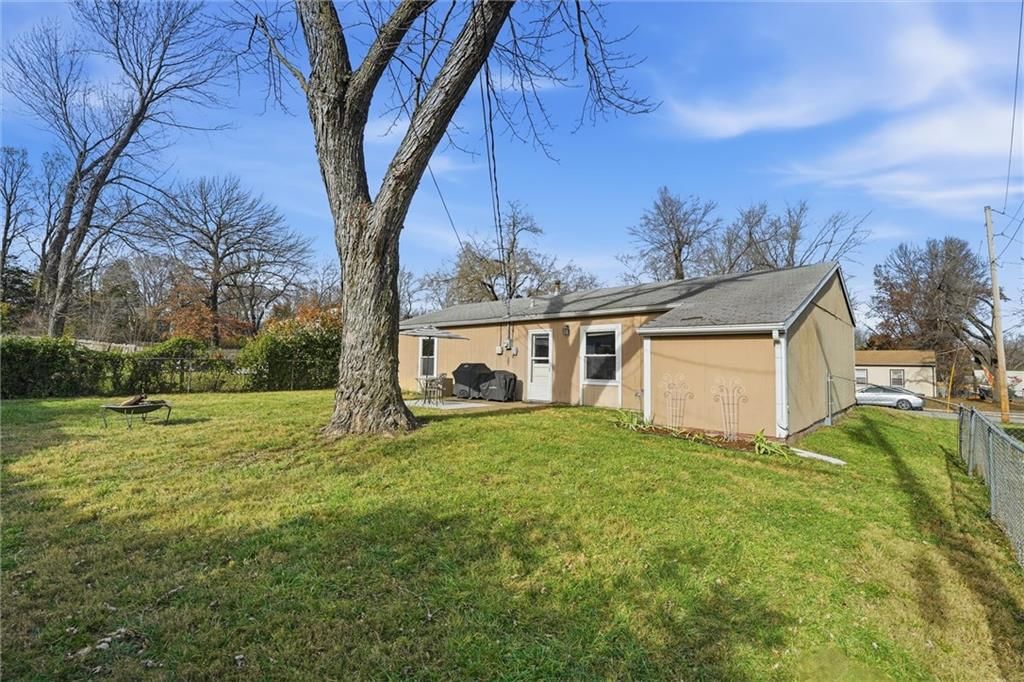 1829 Brook Street — photo 30