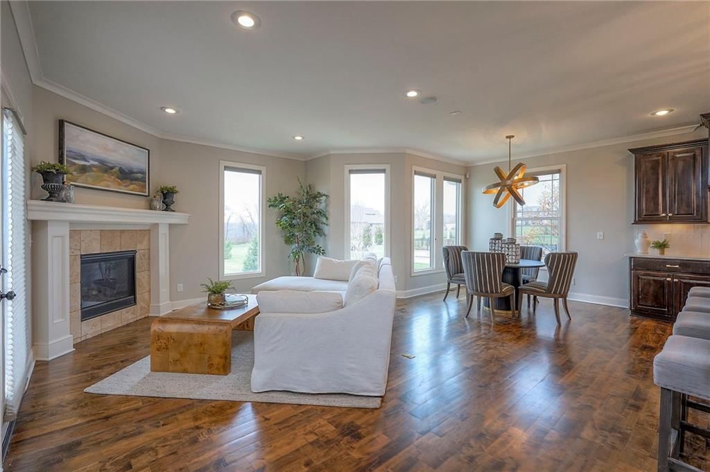 10502 N Willow Avenue — photo 29