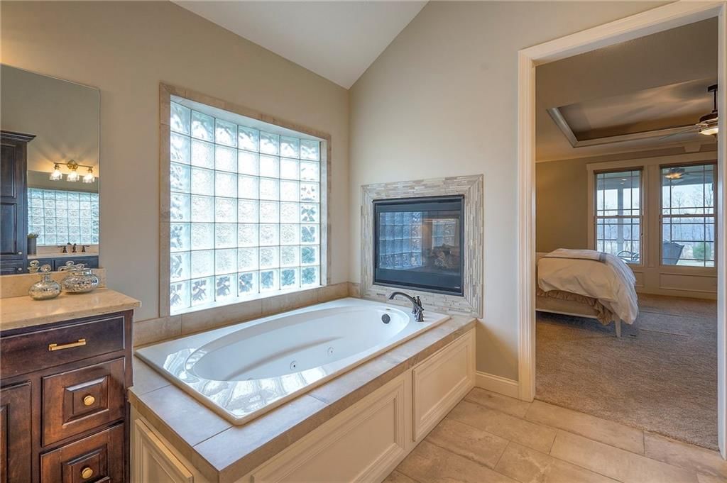 10502 N Willow Avenue — photo 40