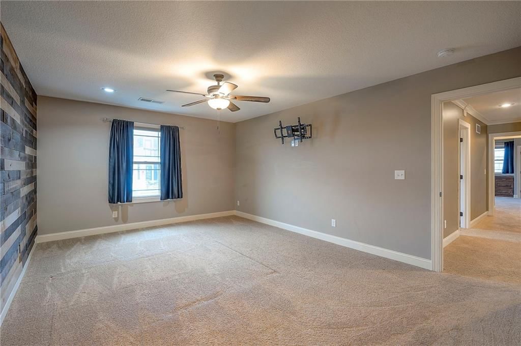 10502 N Willow Avenue — photo 44